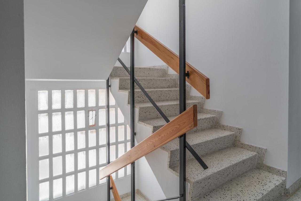 Tuguest Heroe Apartment Малага Экстерьер фото