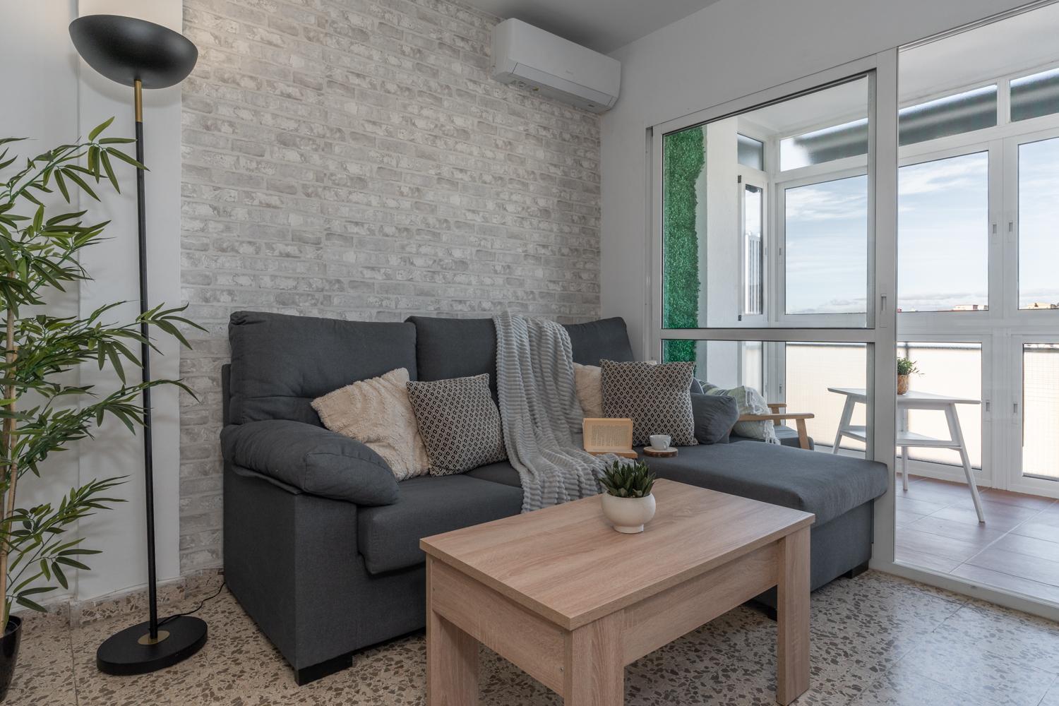 Tuguest Heroe Apartment Малага Экстерьер фото